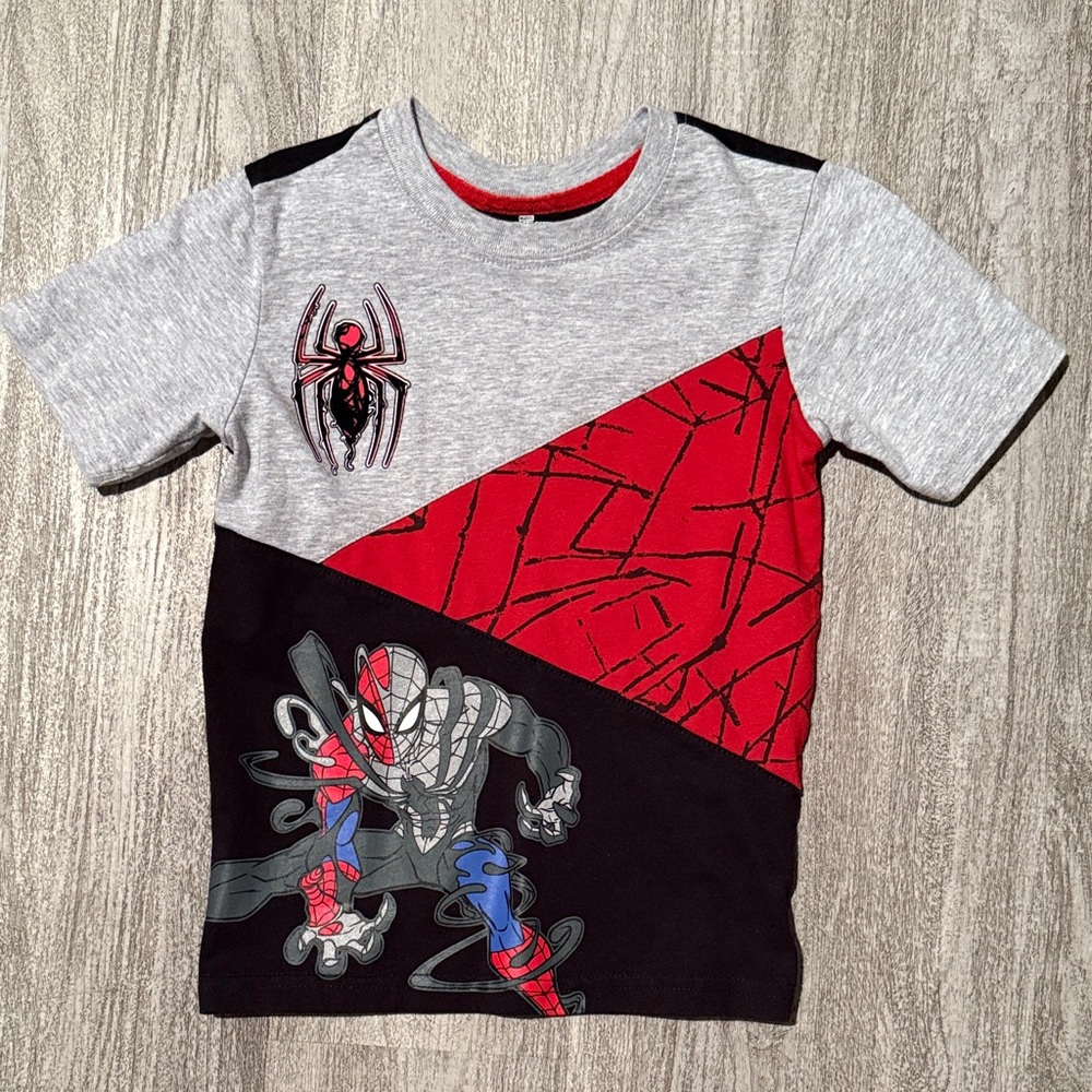 Marvel Gray and Red Spider-Man Short Sleeve Tee
